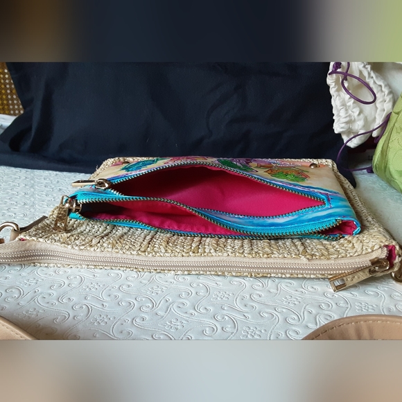 NEW Leoma Lovegrove Crossbody - Picture 3 of 12